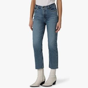 Wrangler Women's High-Rise Rodeo Straight Leg Crop Jean